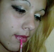 PornoTeenys - Lippen anmalen