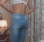 RagazzaBella – Ziehe meine neue Jeans an, nackt zu sexy Dessous nur für dich!