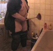 ReifeHotLady - Heute ist putz Tag