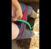 RidingPrincess – Wasserschlauch in Gummireitstiefel und Reithose gefickt