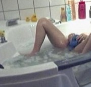 RoseundStiel - Lady im Whirlpool