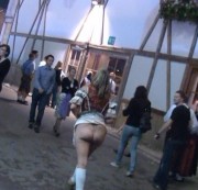 SPANNERCAM - auf Oktoberfest mit einer PISSSCHLAMPE