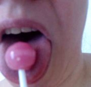 SabrinaHot93 – Lolli lutschen