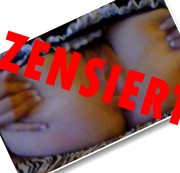 SahneTitten - Schau dir meine geilen Löcher an - Nahaufnahme