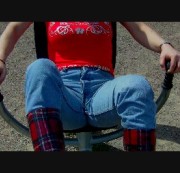 Sara-Sweet - Fitnessgeräte / Sport in Jeans outdoor