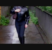 Sara-Sweet - Spontan Video - was ich draussen drunter trage