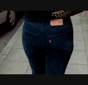 Sara-Sweet - Spann mir draussen auf den engen Jeansarsch!