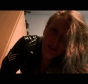 Sara-Sweet - Sklave: Hör dir an was ich über dich denke!