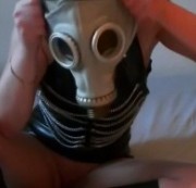 Sara-Sweet - Gasmasken Latex Gummi Fever