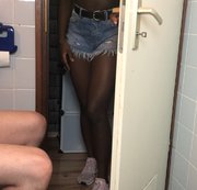Sarah-Brown – OMG ! Ich habe ihn beim wichsen ERISCHT !!!