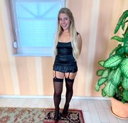 Sarah_Secret – HEFTIG! MEIN 1. MAL ALS AUFGESTRAPSTE WETLOOK HOBBYHURE GEBUCHT