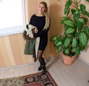 Sarah_Secret - Mit SPERMA-NYLONS und VOLLGEPUMPTER PUSSY auf den WEIHNACHTSMARKT