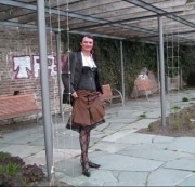 Schwanzweib - Gabriela im Ulmer Rosengarten