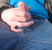 SchwarzIstDieNacht – 21 cm Riehmen im Auto gewichst!