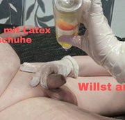 SexGeileVanny1992 – Schwanz mit Latexhandschuhe melken