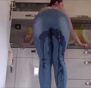 SexXy-AnNy – JEANS PISS