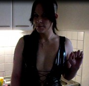Sexy-Gothic - Wunschvideo! So lebt die kleine Made bei mir