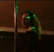 Sexy-Penelope - Nichts drunter und in der Disco angetrunken getanzt