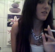 SexyAnina - Herrin Anina raucht für Dich & erniedrigt Dich