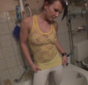 SexyandHot – NS in weißer leggins