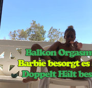 SkinnyBitch99 – 1. Balkon Dildo Doppelt Orgasmus – Befriedigung im Urlaub – Tief ins Loch