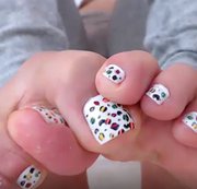 SquirtLadyPlay – Girl show pedicure then pissing in pants.