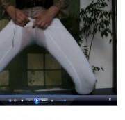 Studiomaus – Vibratorfick durch Leggings u. gepisst