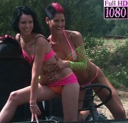 Stundenstute - Militärfahrzeug und zwei geile Girls! FullHD