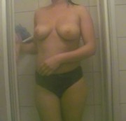 Sweet2300 - Duschen im Bikini