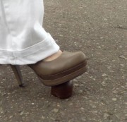 SweetAngi - Crushing mit Schoko Küssen HD