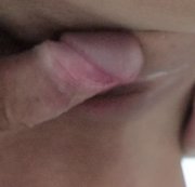 Tamara-Diamond20 – Auf Wunsch mal eine Nahaufnahme meiner Muschi beim ficken bis die wixxe reinläuft