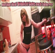 Teen-Lari – Heftiger Anal-Dildofick! Gehts noch tiefer???