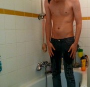 TeenBoy00 - Wunschvideo( In die Jeans Gepisst)