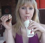Trinity2000TG – Ficken beim Burgerkönig ! !