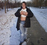 TrolligesPaar - Tittenflash im Schnee