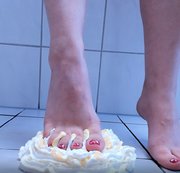 UrsulaWild – Playing with Food – Feet Edition