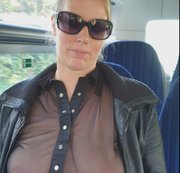UserBitch - Titten zeigen im Stadtbus