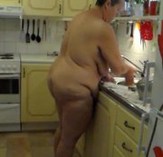 WorldOfJen – Jen does the Dishes all Naked