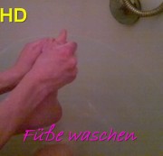 _Lady_Delish_ - Füße waschen