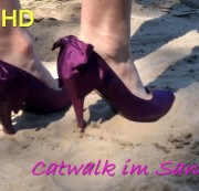 _Lady_Delish_ - Catwalk im Sand