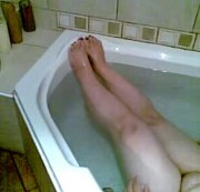annetjie – Feet in water