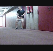 bayrischehuegel - Dildowalk in der Tiefgararge