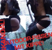 chrisxxxcollege - SKANDAL-Piss am Tennisplatz (SMOKING + NS!)