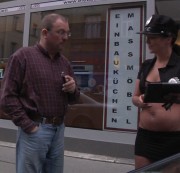 cumbitch25 - Politesse bei der Arbeit