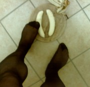 dani5566 - Bananen mit Fuß zertreten