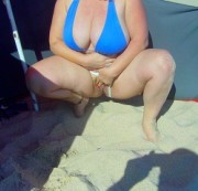 daniela305876 - OUTDOOR.. Pisse Geil Am Strand...!!!