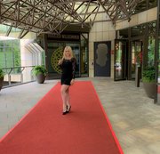 devil-sophie – Vollgepisse im Casino HILFE die Kameras!!! Geiler Ausflug nach Hohensyburg