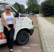 devil-sophie – Im Bumsbus unterwegs – Rastplatz Pipi Pause – Ohne Ton