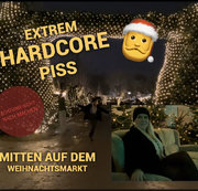 devil-sophie - Public und versaut - so versaut pisst keiner auf dem Weihnachtsmarkt