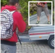 dirtydan85 - Frech auf Anhänger gepisst